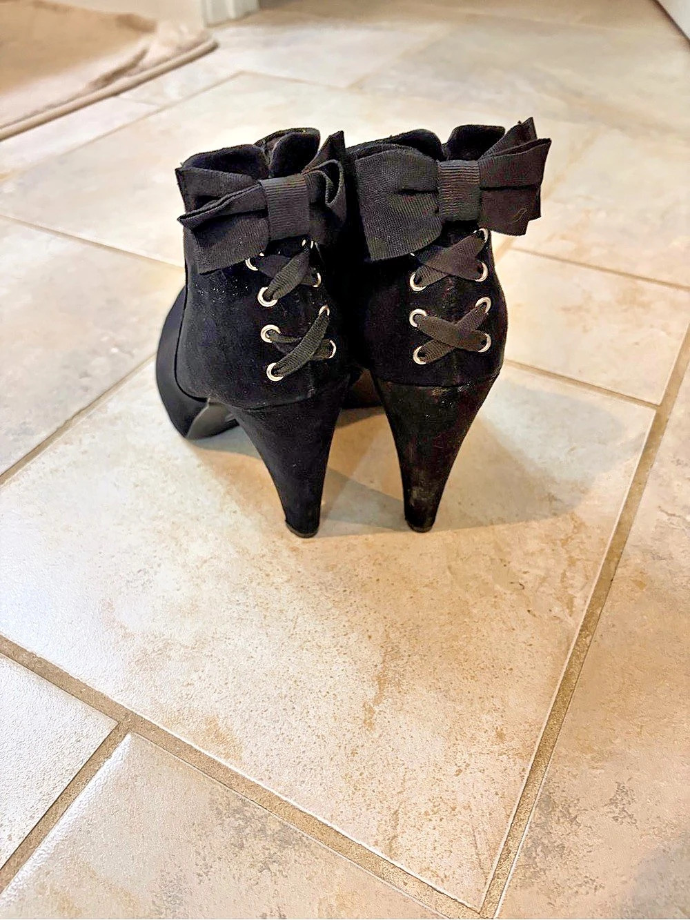 Guess Bow Ankle Booties Black US 6M